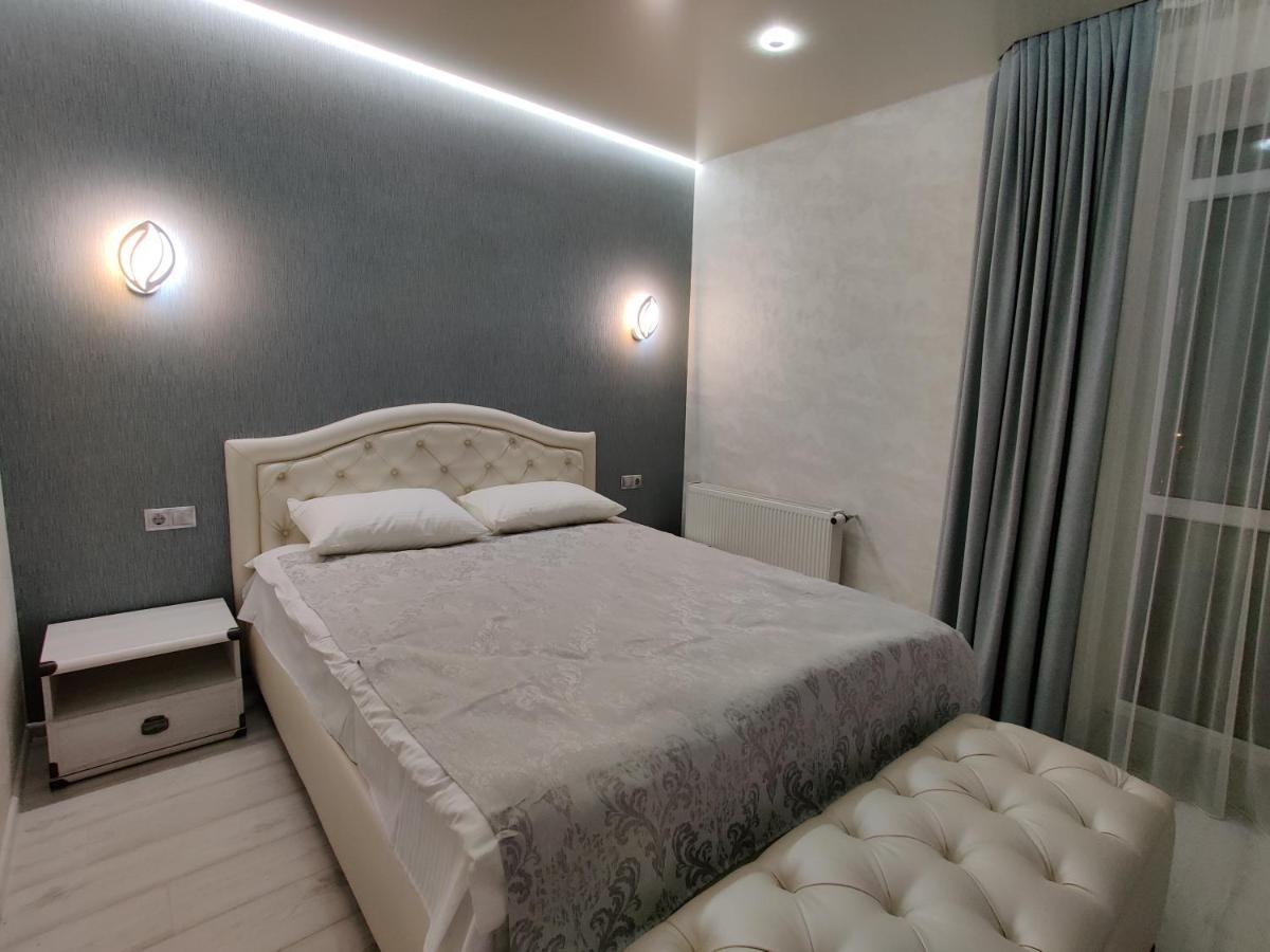 Yarovytsya Vip In The Center Apartment ลุตสกาย ภายนอก รูปภาพ